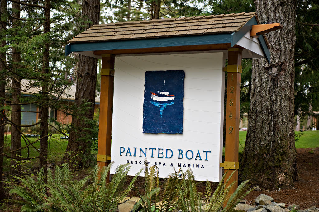 Painted Boat Resort Spa And Marina Madeira Park エクステリア 写真